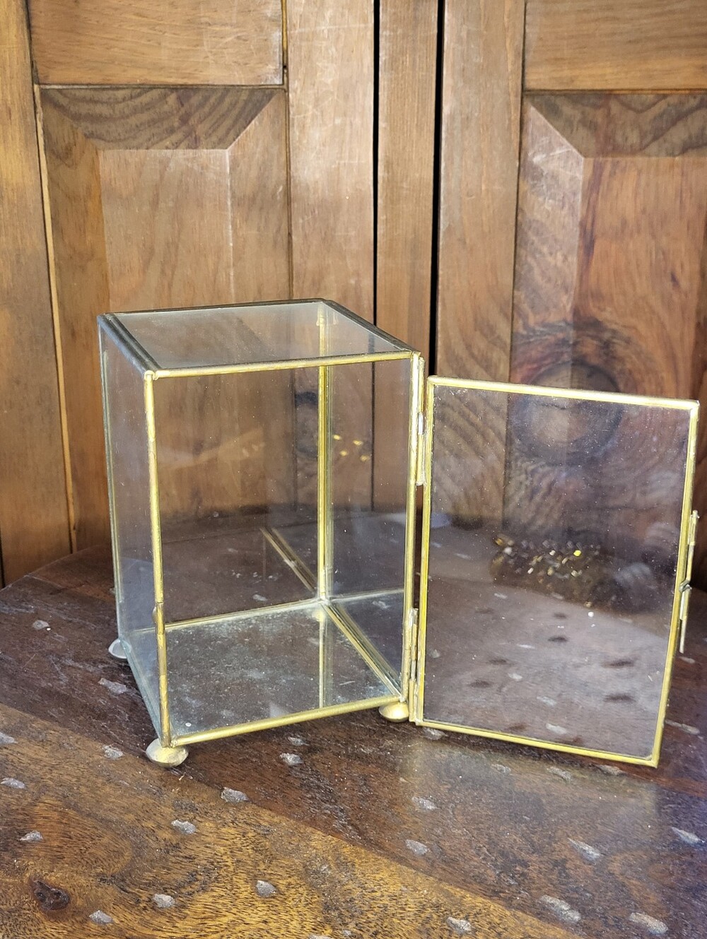 Glass Display Box with Brass Frame - Picture 9 of 10